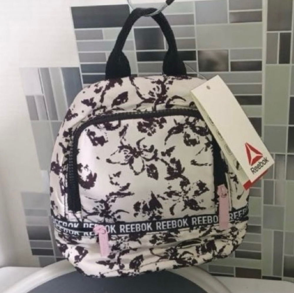 NWT Reebok Rose Mini 🎒